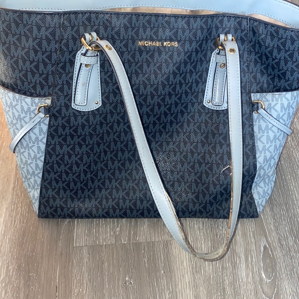 Michael Kors Signature Voyager East West Purse